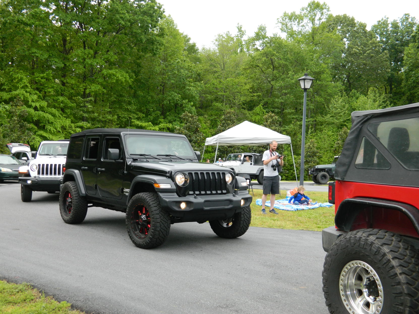 Troutman Jeep parade (23).JPG